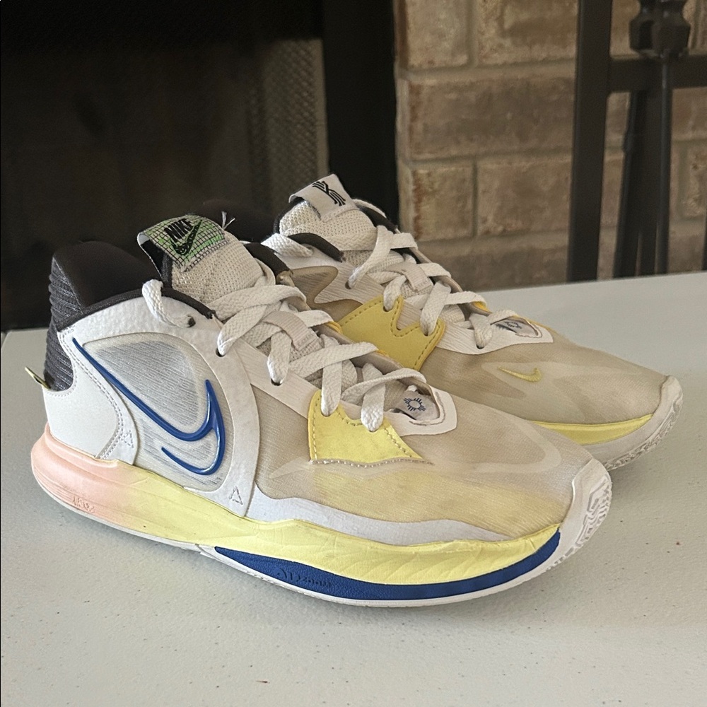 Nike Kyrie Low 5 Butterfly Effect Men’s Basketball Shoes Size 6.5